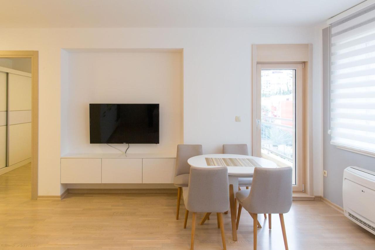 Central Budva Apartment Bagian luar foto